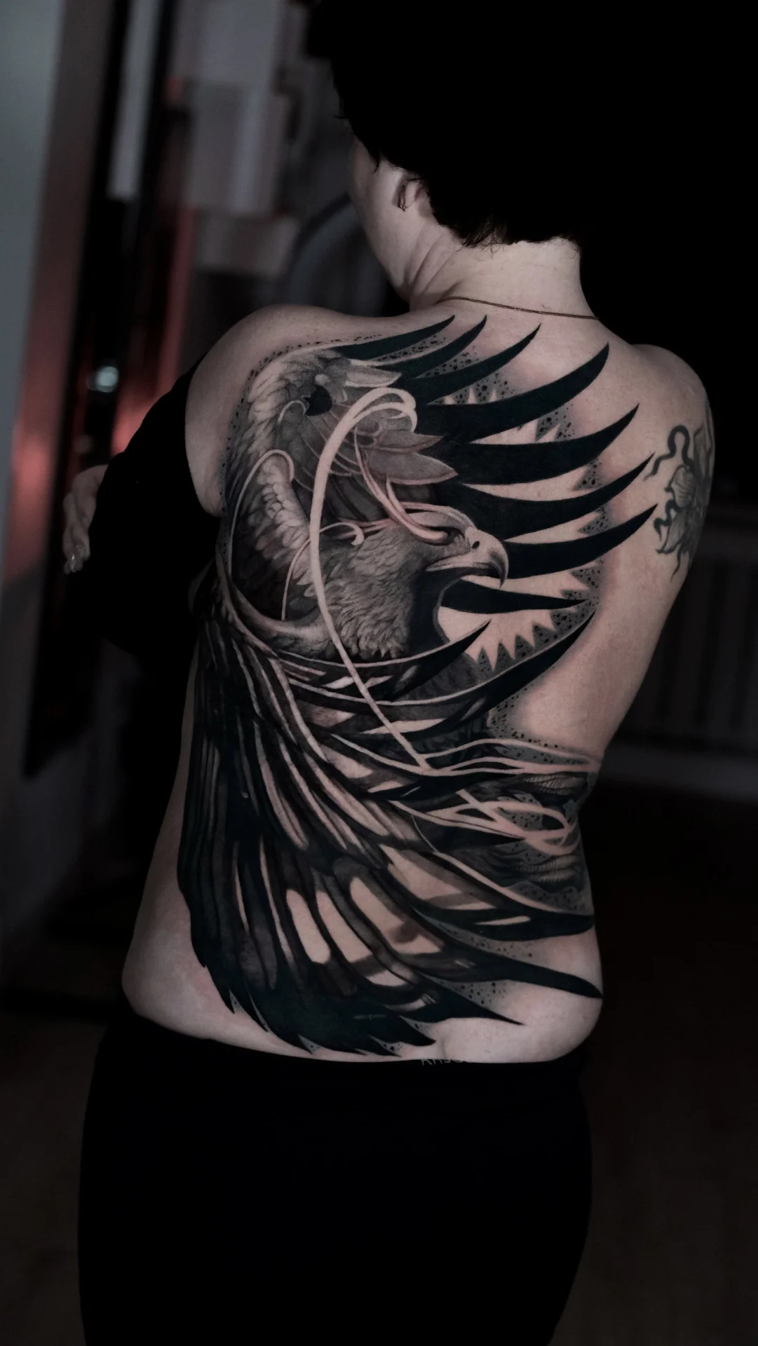 Surowe zasady przykrywania cięć, oparzeń i rozstępów (Szczerze od TattooHub)